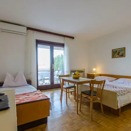 Apartment Desa 1 Crikvenica