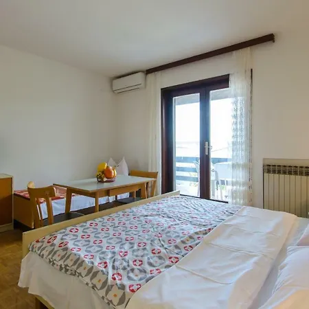 Apartment Desa 1 Crikvenica