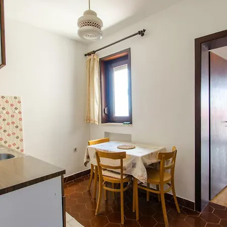 Desa 1 Apartment *